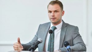 Stanivuković optužuje vlast: Izbacili demokratiju iz škola, ubacili SNSD disko - content image