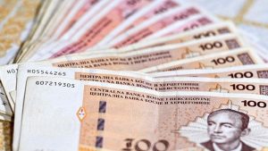 Pitate se zašto mladi masovno odlaze? Pogledajte kolike su plate u BiH i regionu! - featured image