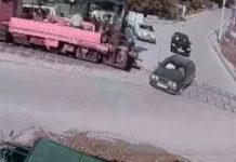 Za dlaku izbjegao tragediju: Automobil u Brezi se zamalo sudario sa lokomotivom