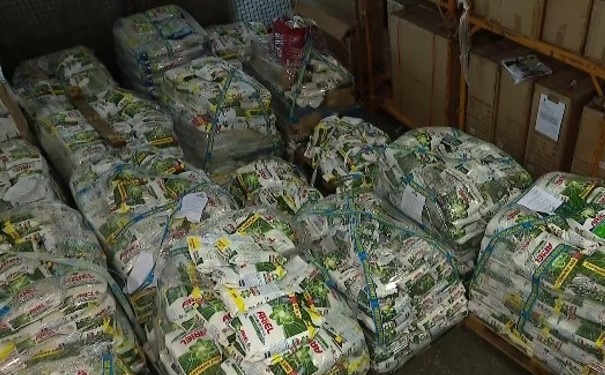 Otkrivena velika prevara: Kupovali jeftini prašak, prodavali kao Ariel i Lenor - featured image