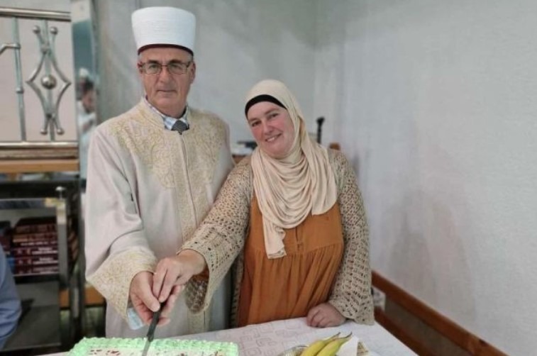 Cazinski džemat ispratio efendiju Hasana Pašića nakon 40 godina službe - featured image
