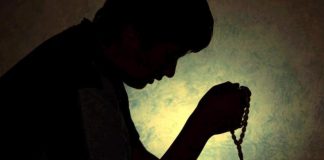 Ko prouči ovaj kratki mubarek zikr, Allah ga zavoli i podari mu 40 miliona sevapa: - featured image