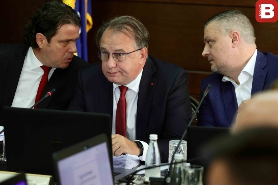 TAKO TO RADE SNSD I HDZ: Preglasali bošnjačke ministre i usvojili svoj prijedlog da se iz dobiti Centralne banke BiH isplati dug Viaductu! - featured image