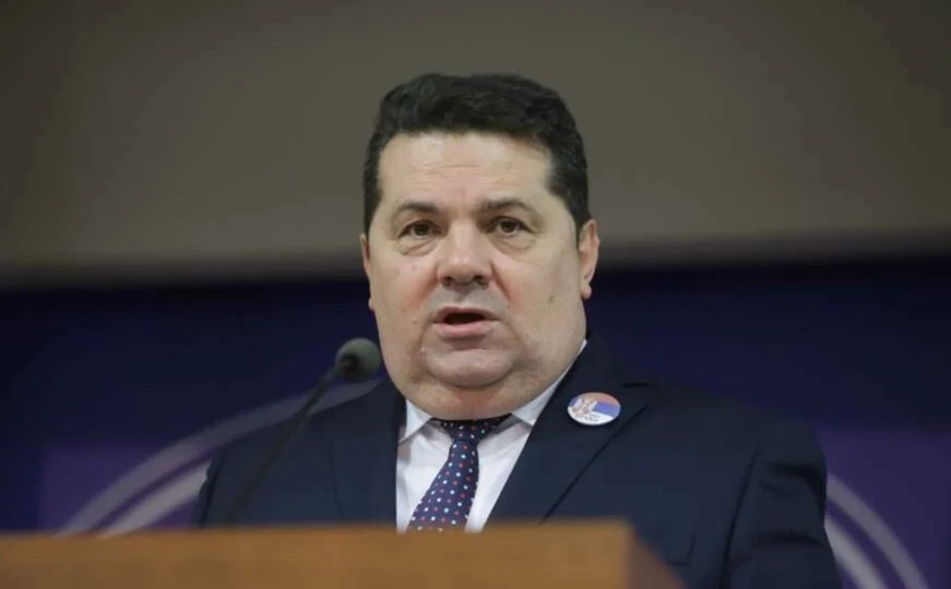 Stevandić zaboravio na mikrofone: Poslije hvalospjeva o RS, priznao da je sve bila gluma - featured image
