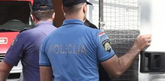 Pretukao oca, vrijeđao ga i prijetio smrću: "Napit ću ti se krvi" - featured image