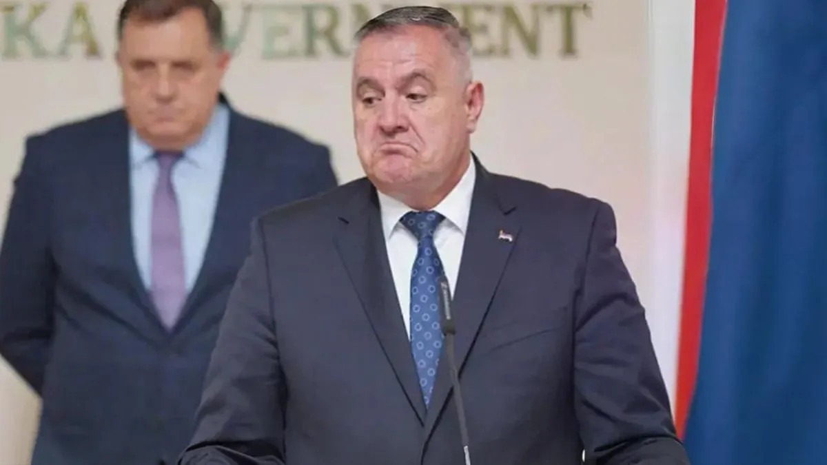 Oduzima se diplomatski pasoš Radovanu Viškoviću - featured image