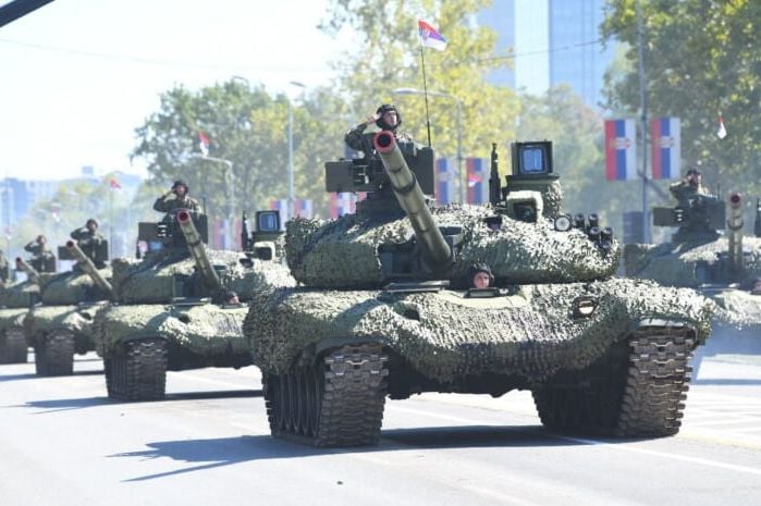 Ni Vučić ni Žandarmerija ih nije uspjela spriječiti: Evo kako su vojnici Srbije pozdravili studente - featured image