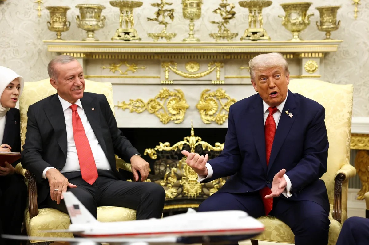 Trump nagovara Erdogana da prestane kupovati rusku naftu: 
