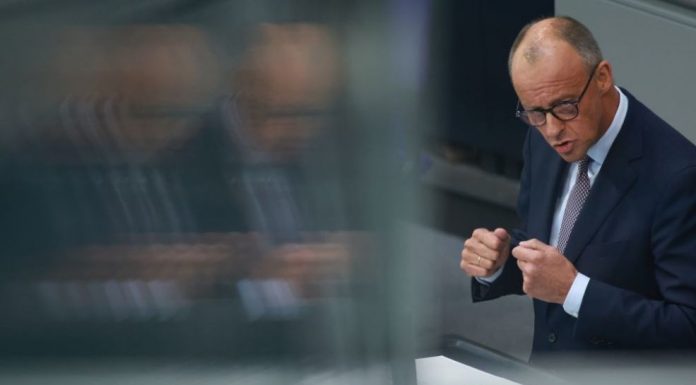 Oglasio se njemački kancelar: "Njemačka više nije u miru" - featured image