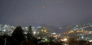Potpuno pomračenje iznad BiH, krvavi Mjesec obasjao nebo: Evo kako je izgledalo - featured image