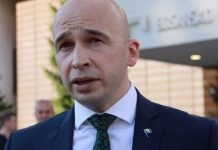 Nezir Pivić predaje pet predmeta na Pravnom fakultetu, a uspio je zakazati čak tri ispita istovremeno - featured image