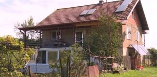 Prkosi bez struje i vode: Povratnici žive uz svijeću, put zimi odsječe selo i po 20 dana - featured image