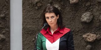 Nizozemskoj zastupnici zabranjen govor zbog palestinske košulje: Vratila se u košulji s motivom lubenice - featured image