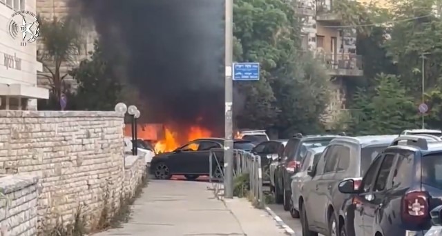 Neredi u Jeruzalemu: Demonstranti palili automobile kod Netanyahuove rezidencije - featured image