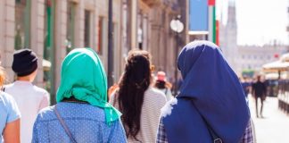 Mržnja prema muslimanima dostigla ‘nezapamćen nivo’: Postala je toliko ‘normalna’ da se mnogi incidentni više ni ne prijavljuju - featured image