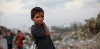 Djeca u Gazi skupljaju smeće kako bi osigurala egzistenciju svojih porodica - featured image