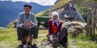 Bosansko selo Lukomir, dragulj Bjelašnice i mjesto gdje se "dodiruju" planine i nebo - featured image