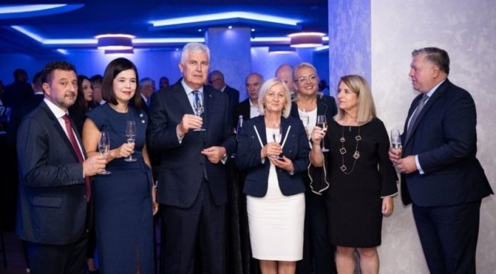 “Braćo i sestre katolici i Hrvati, da li ste u Mostaru slavili i izraelski napad na župu u Gazi?” - featured image