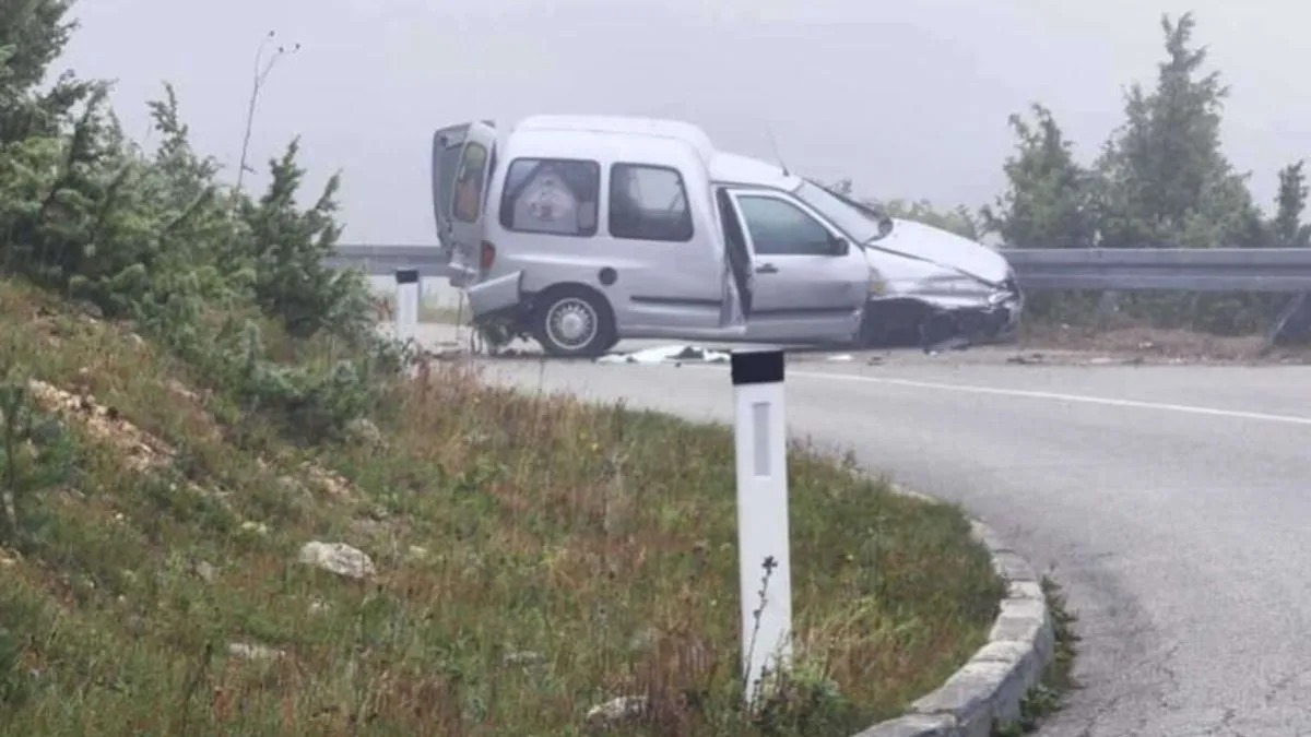 Tragedija u BiH: Vozač izašao nakon nesreće da postavi trougao, pa poginuo - featured image