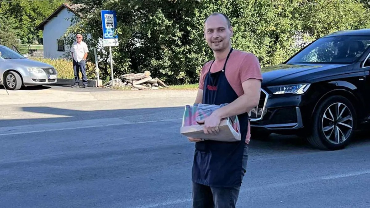 Vlasnik restorana 'Peron' obezbijedio besplatnu hranu vozačima dok protestuju - featured image