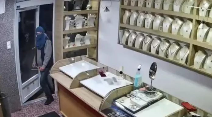Vlasnik bh. zlatare bijesan: Ukrali mi više od 40.000 KM, a policija još ništa nije uradila - featured image
