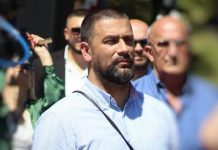 Vlada FBiH kupuje 30 automobila! Srdić: Ljudi u ovoj zemlji kopaju po kontejnerima, gadite mi se - featured image