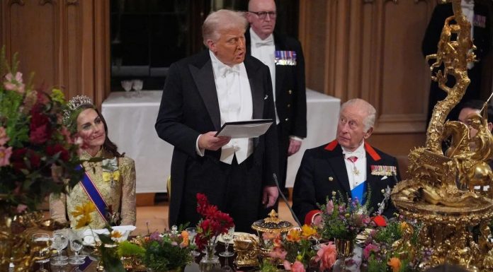 Donald Trump nazvan 'nacionalnom sramotom' zbog govora na kraljevskoj večeri - featured image