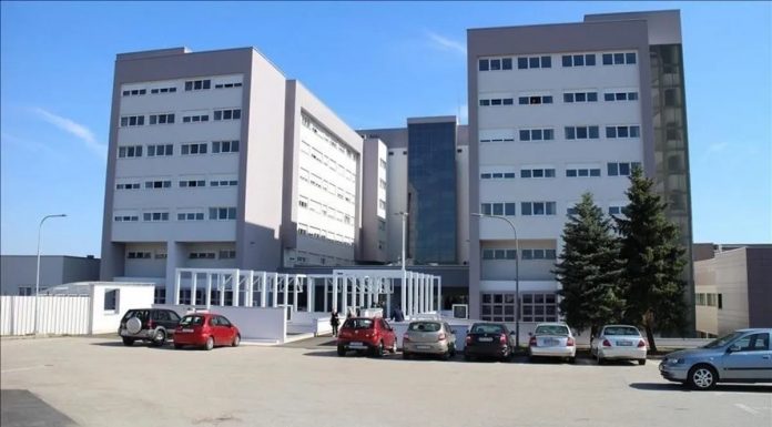 Sramotno ponašanje na UKC RS! Teško povrijeđenog trogodišnjaka otpustili jer mu 'nije ništa' - featured image