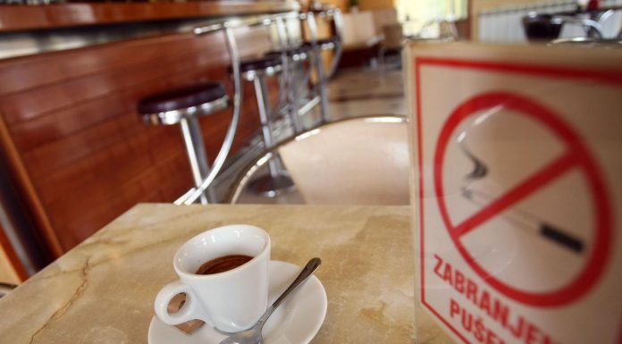 Kako se provodi zakon: Evo koliko je kazni izrečeno zbog pušenja u zatvorenim prostorijama - featured image