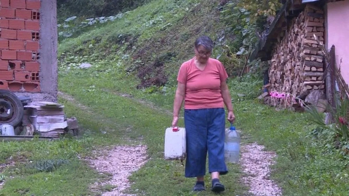 Živimo ko divljaci, unuci me pitaju kako se kupamo: Stanovnici bh. grada u velikom problemu - featured image