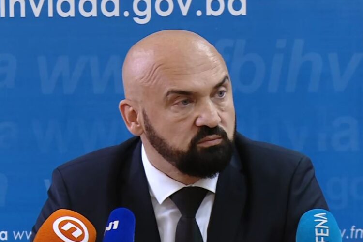 Ramo Isak jasno poručio Dodiku: “Ustav Bosne i Hercegovine je jasan – ne pitaš se” - featured image