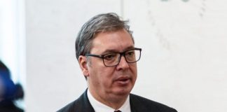 I Vučić konja za trku ima: Pogledajte njegov "lača mati" gaf (VIDEO) - featured image