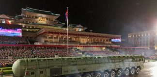 Kim Jong Un otkrio novog nuklearnog monstruma: 'Ovo je najmoćnija raketa do sad' - featured image