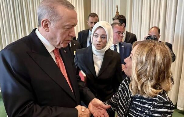 Erdogan kritikovao italijansku premijerku: „Prestani pušiti“ - featured image