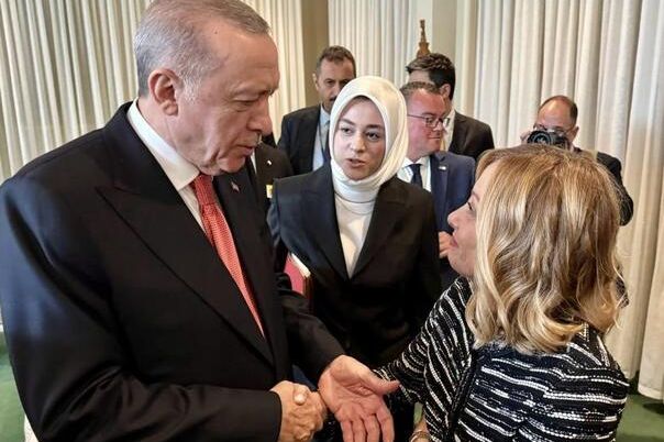 Erdogan kritikovao italijansku premijerku: „Prestani pušiti“ - featured image