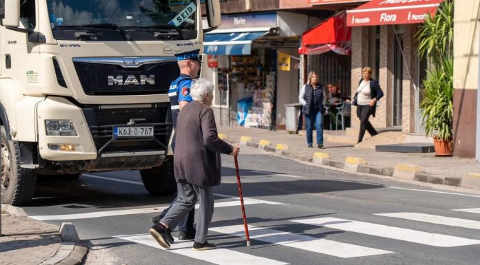 Trebali bi biti ponosni na naše policajce: I ministra Katicu dirnuo gest mladog policajca - featured image