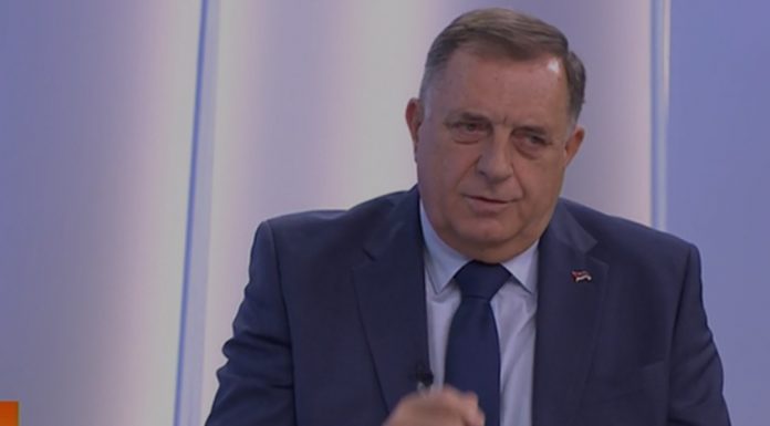 BAJA PONOVO ZAPJENIO: “Muslimani nisu ni za šta, ključne pozicije su u rukama nas hrišćana, Schmidt je jedna splačina..” - featured image