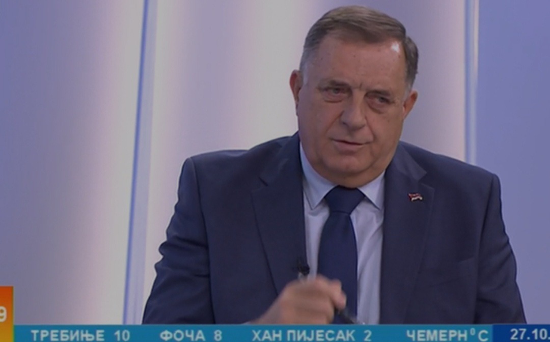 BAJA PONOVO ZAPJENIO: “Muslimani nisu ni za šta, ključne pozicije su u rukama nas hrišćana, Schmidt je jedna splačina..” - featured image BAJA PONOVO ZAPJENIO: “Muslimani nisu ni za šta, ključne pozicije su u rukama nas hrišćana, Schmidt je jedna splačina..” - featured image