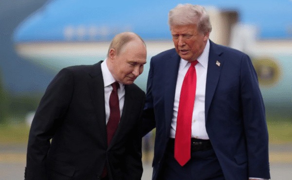 Jedan Putinov poziv promijenio je sve: Novi detalji napetog sastanka Trumpa i Zelenskog u Bijeloj kući - featured image