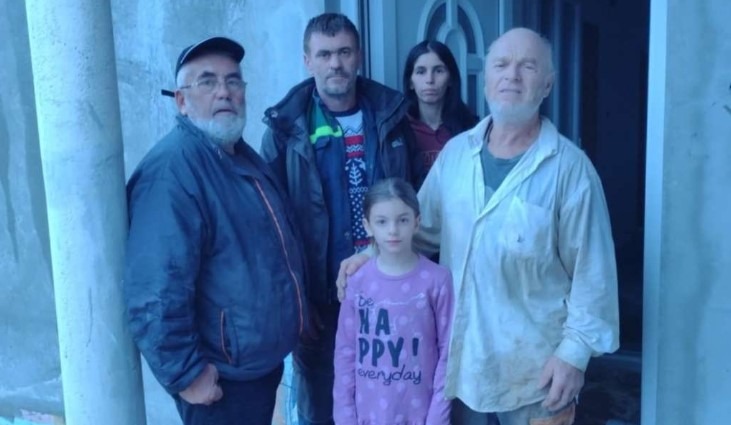 Trojica Kladušana izgradila dom porodici Džananović - featured image Trojica Kladušana izgradila dom porodici Džananović - featured image