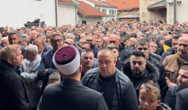 Poslušajte emotivan govor efendije na Halidovoj dženazi: “Odlaskom našeg brata, na gubitku je cijeli svijet” - featured image
