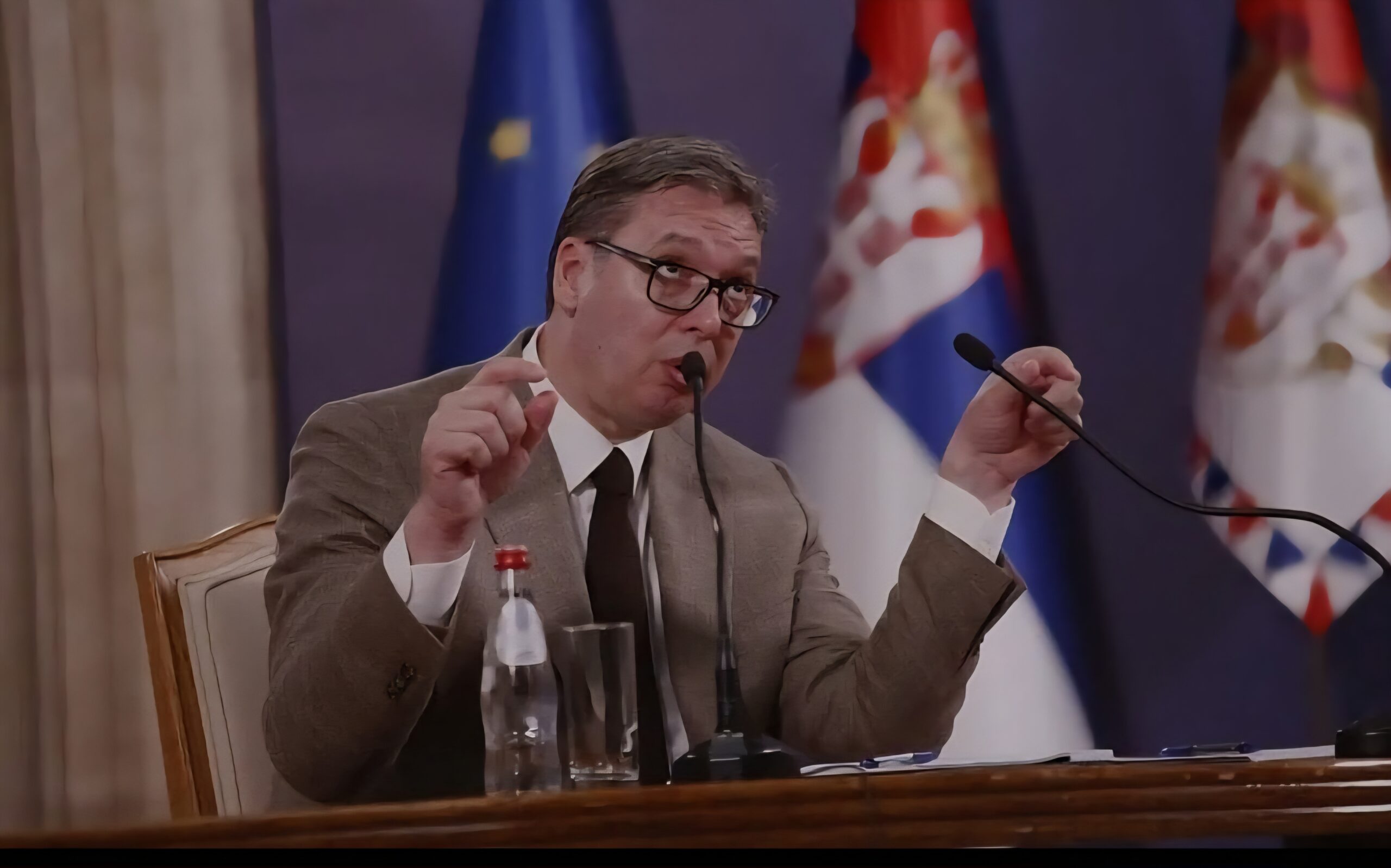 VUČIĆ TVRDI: Napadač na “Ćacilend” stigao iz Hrvatske – “Rade to zbog nečeg drugog” - featured image