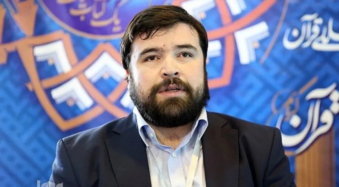 Kad svjetlost vjere nadjača tamu: Priča o Ahmedu Sarikayu, hafizu bez vida, ali s neograničenom misi - featured image