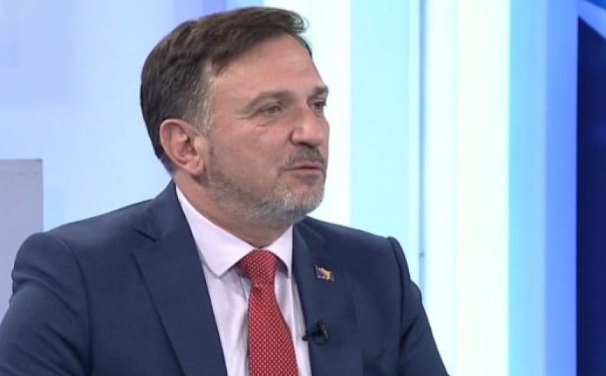 Ministar Hasičević: Kazne od 3.000 do 30.000 KM za nepoštivanje ograničenja cijena peleta - featured image Ministar Hasičević: Kazne od 3.000 do 30.000 KM za nepoštivanje ograničenja cijena peleta - featured image