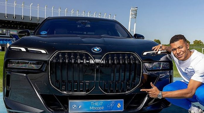 Mbappe dobio novi BMW, ali ga ne smije voziti jer nema položen vozački - featured image