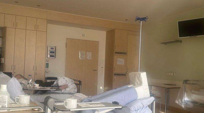 AUSTRIJANCI OGORČENI: 55-godišnjakinja preminula dok su se bolnice “pogađale” ko će joj pružiti hitnu pomoć AUSTRIJANCI OGORČENI: 55-godišnjakinja preminula dok su se bolnice “pogađale” ko će joj pružiti hitnu pomoć - featured image