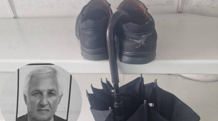 Preminuo tokom namaza u džamiji: “Ostale su cipele i kišobran kao opomena koliko je smrt blizu” - featured image