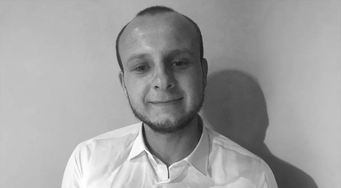 Tuga u Bužimu: Nakon pet mjeseci borbe, preminuo Edin Jusić (27) iz Konjodora Tuga u Bužimu: Nakon pet mjeseci borbe, preminuo Edin Jusić (27) iz Konjodora - featured image