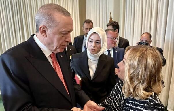 Erdogan “naružio” italijansku premijerku: Moraš prestati pušiti - featured image