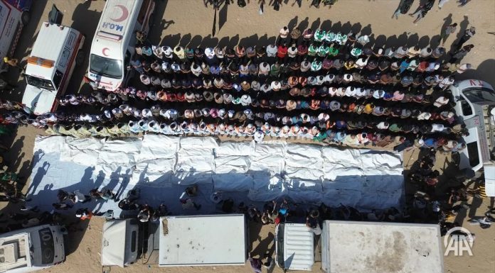 Potresna scena u Gazi: Klanjana dženaza-namaz za 54 palestinska zatvorenika koje je vratio Izrael - featured image